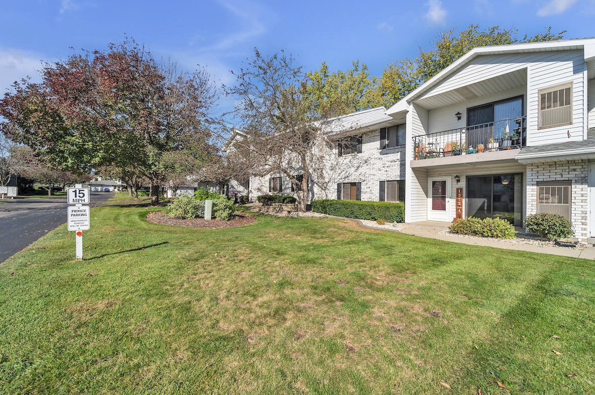 1372 30th Ave, Kenosha WI  53144-2992 exterior