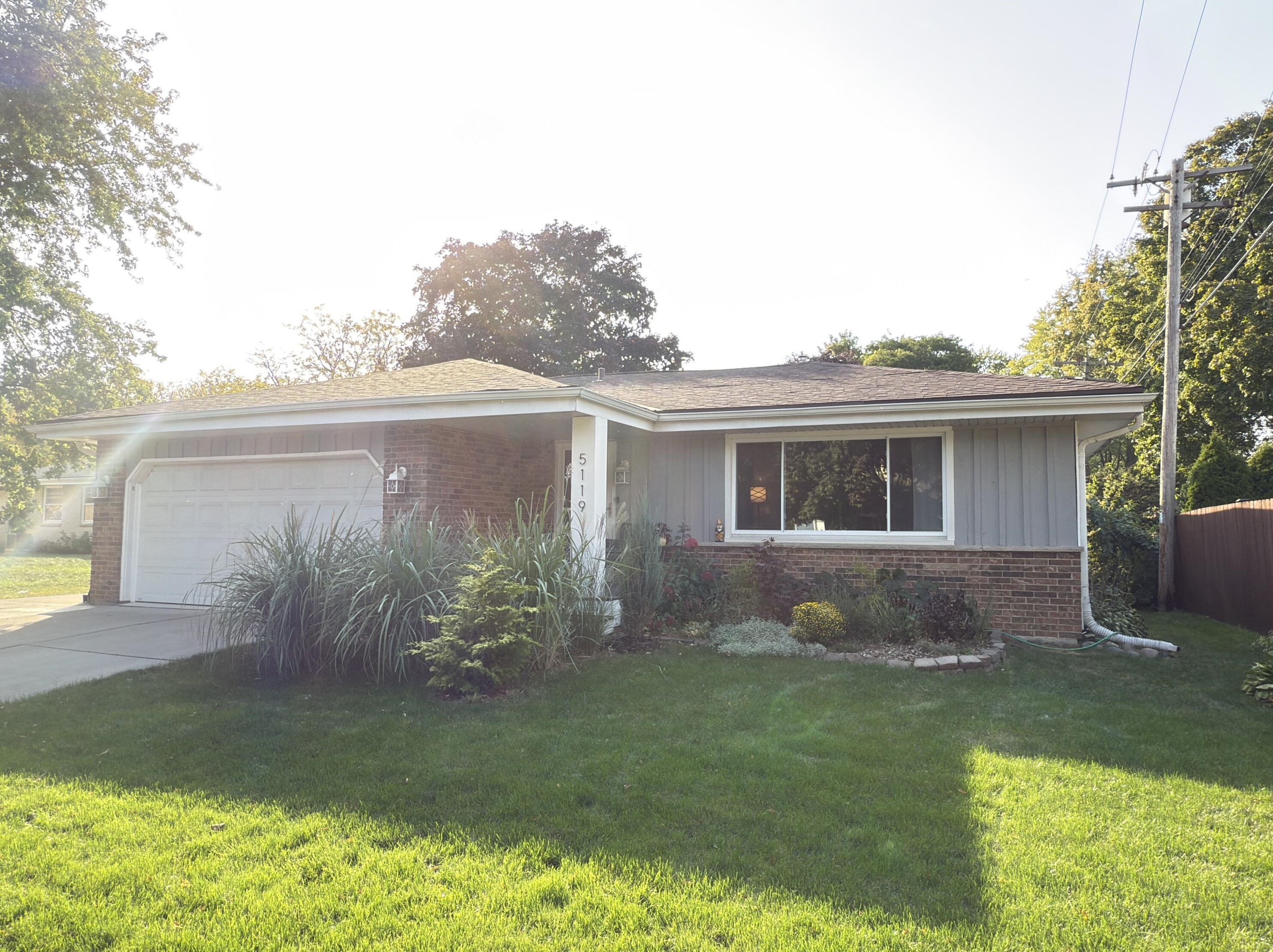 5119 18th St, Milwaukee, WI 53221-3501