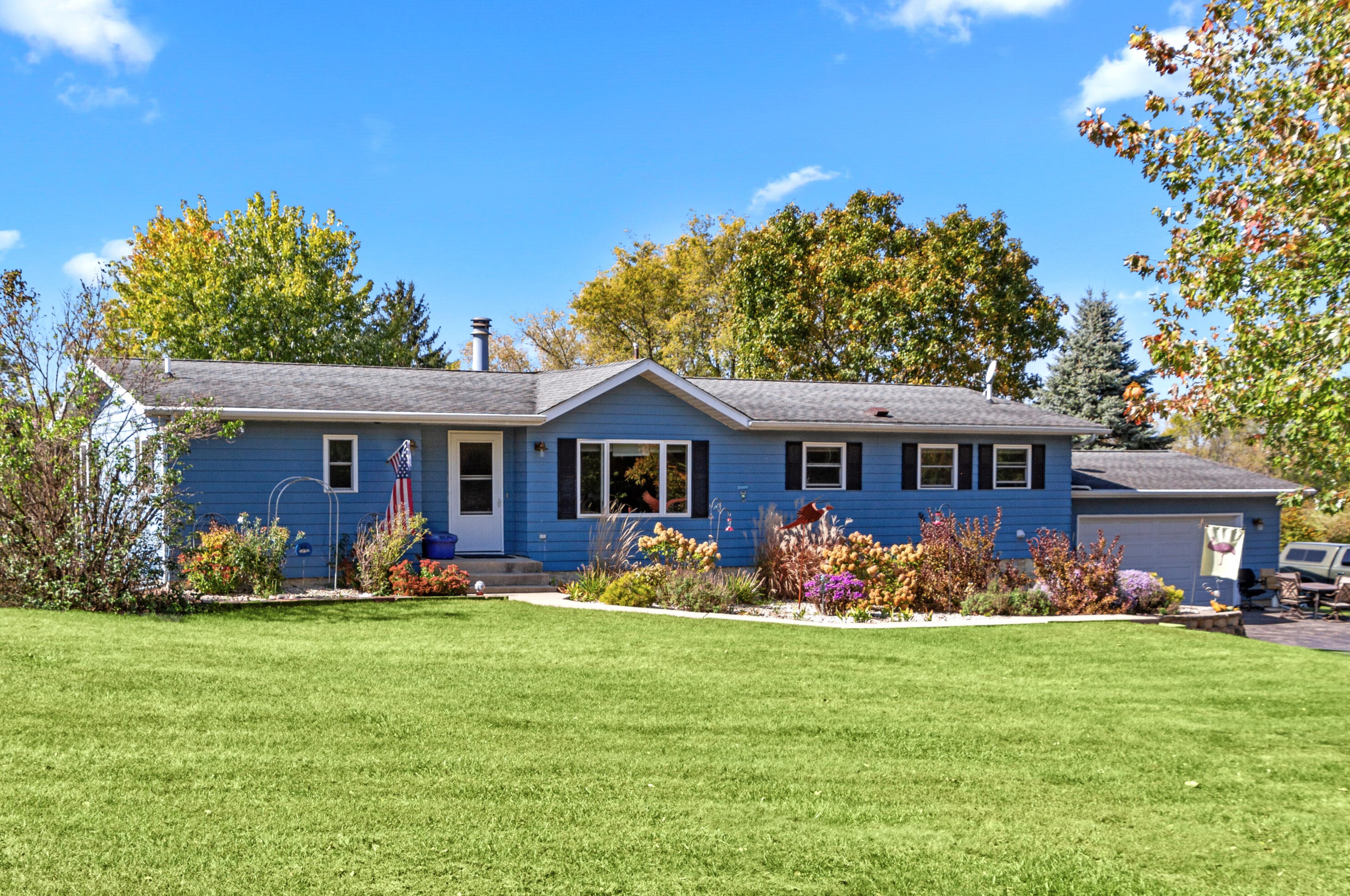 8904 352nd Ave, Lyons, WI 53105