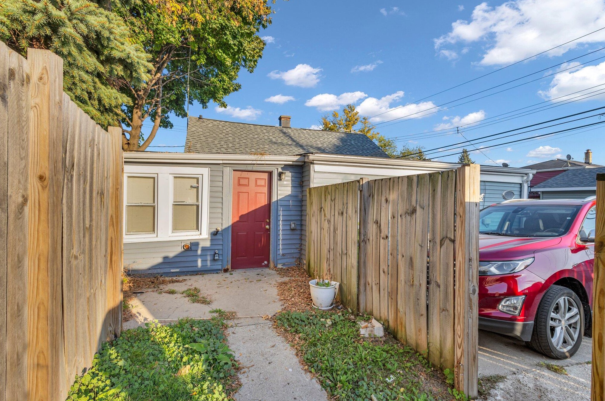4416 N Houston Ave, Milwaukee, WI 53218