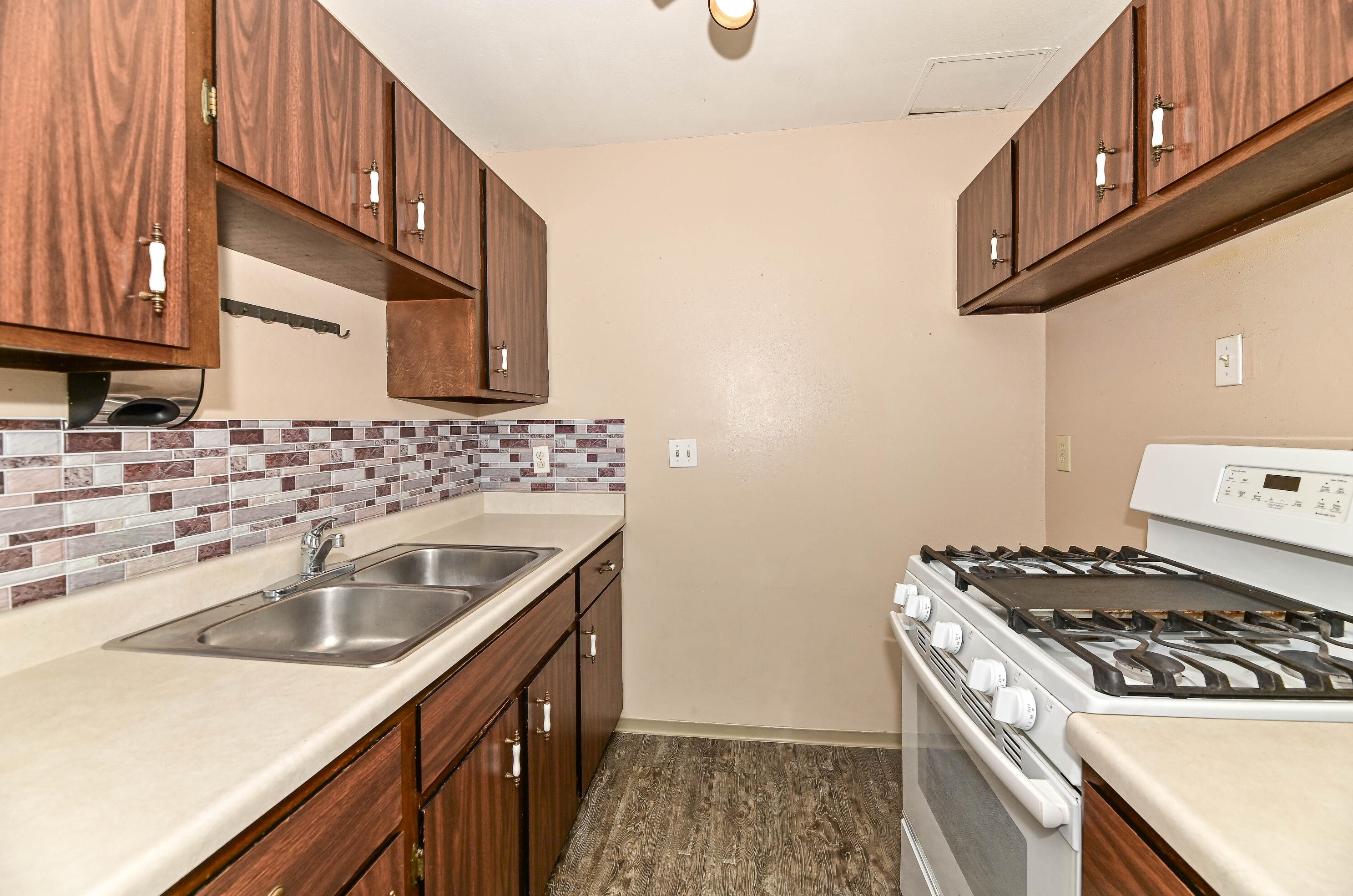 1521 W Edgerton Ave #a, Milwaukee, WI 53221