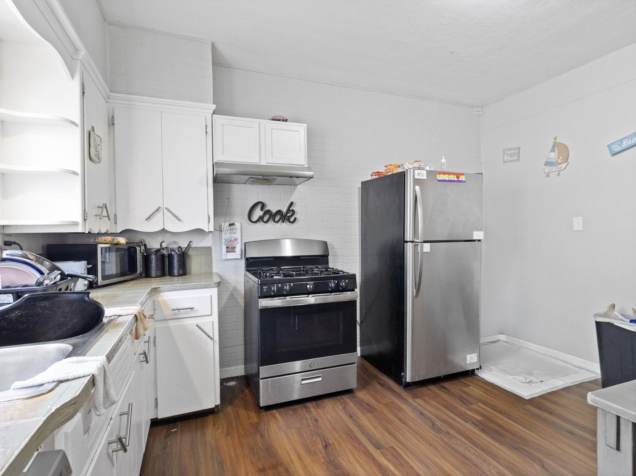 1549 3rd St, Milwaukee, WI 53204-2907