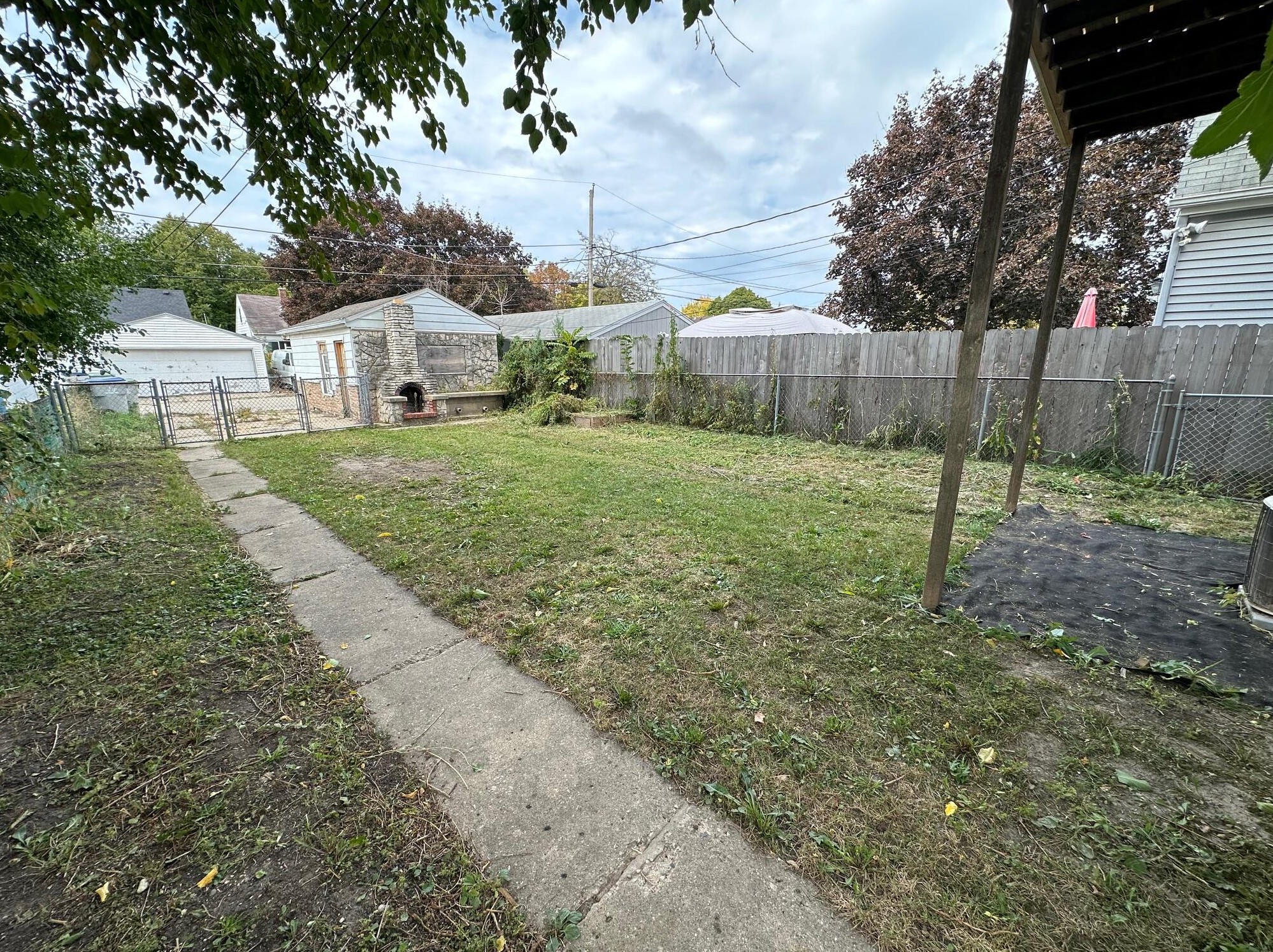 505 73 St, Milwaukee WI 53219-1212 exterior