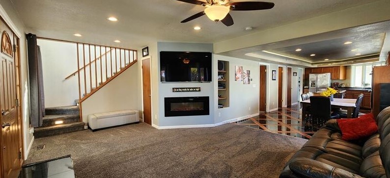 841 Center Ave, Oostburg, WI 53070