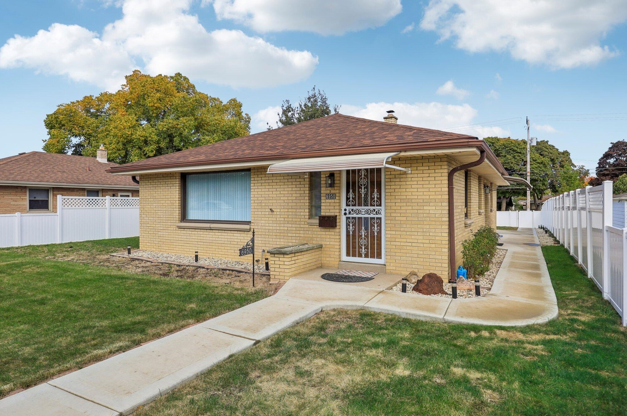 6950 W Morgan Ave, Milwaukee, WI 53220