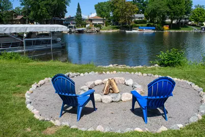 W188S7598  Oak Grove Dr, Muskego, WI 53150 - Photo 8