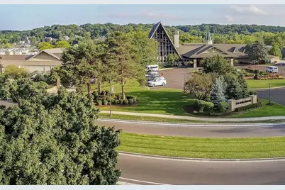204  Fontana Blvd #2, Fontana, WI 53125 - Photo 6