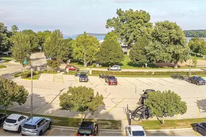 231  3rd Ave #18, Fontana, WI 53125 - Photo 10
