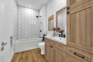 536 Pioneer Ct, Dousman, WI 53118 - Photo 12