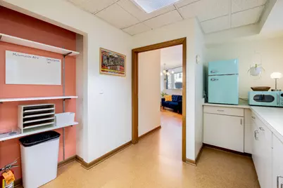 2414 N Farwell Ave #2, 5, Milwaukee, WI 53211 - Photo 8