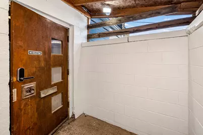 2414 N Farwell Ave #2, 5, Milwaukee, WI 53211 - Photo 28