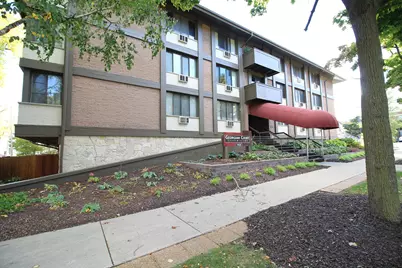 2025 E Greenwich Ave #221, Milwaukee, WI 53211 - Photo 1