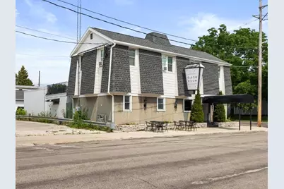 702  Buffalo St, Manitowoc, WI 54220 - Photo 2