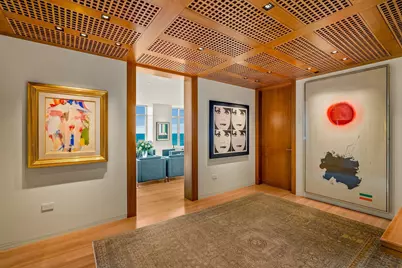 825 N Prospect Ave #1801, Milwaukee, WI 53202 - Photo 2