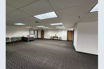 15850 W Bluemound Rd #15, Brookfield, WI 53005 - Photo 2