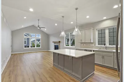 4675  98th St, Pleasant Prairie, WI 53158 - Photo 4