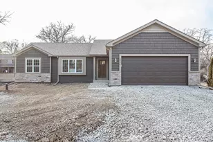 30701 Jeffrey Dr, Burlington, WI 53105 - Photo 2