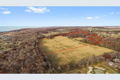 W4376  Golf Course Dr, Taycheedah, WI 54937 - Photo 2