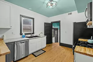 2734 N Maryland Ave, Milwaukee, WI 53211 - Photo 4