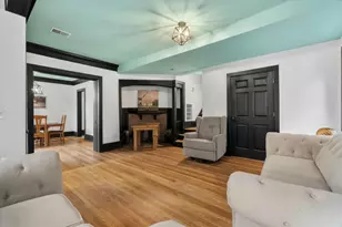 2734 N Maryland Ave, Milwaukee, WI 53211 - Photo 6