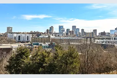 301 E Reservoir Ave #4, Milwaukee, WI 53212 - Photo 10