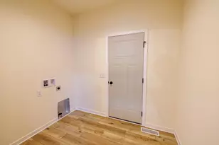 102 Chestnut Ct, Theresa, WI 53091 - Photo 14