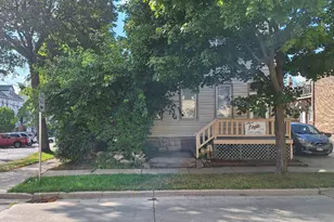 1753 N Marshall St, Milwaukee, WI 53202 - Photo 24