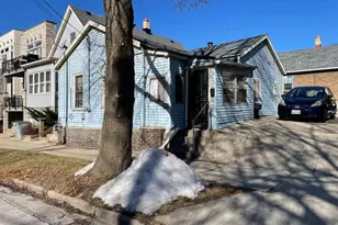 1753 N Marshall St, Milwaukee, WI 53202 - Photo 6