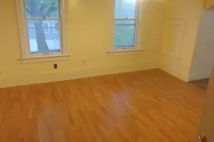 1753 N Marshall St, Milwaukee, WI 53202 - Photo 8