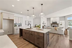 880 S Verona Cir, Grafton, WI 53024 - Photo 6