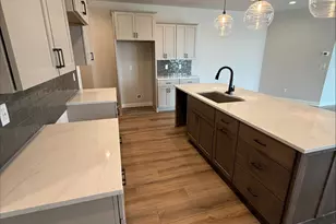 880 S Verona Cir, Grafton, WI 53024 - Photo 2