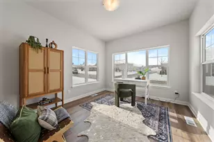 880 S Verona Cir, Grafton, WI 53024 - Photo 14