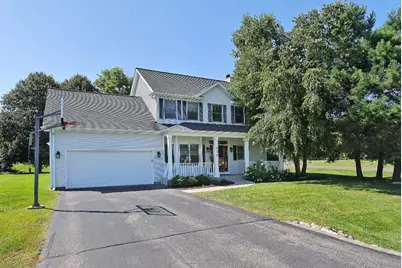 425  Maple Ln, Williams Bay, WI 53191 - Photo 2