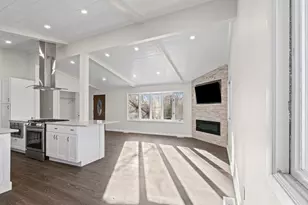 560 Free Church Dr, Williams Bay, WI 53191 - Photo 6