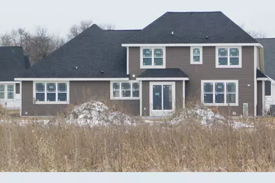 257  Candleberry Ln, Grafton, WI 53024 - Photo 2