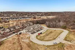 165 Aerie Cir, Brookfield, WI 53045 - Photo 6