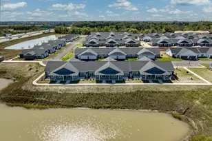 1818 W Mildenhall Dr, Oak Creek, WI 53154 - Photo 4