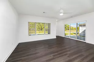 1818 W Mildenhall Dr, Oak Creek, WI 53154 - Photo 8