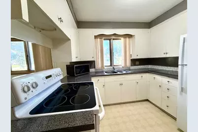 106  Mc Phail Ave, Caledonia, MN 55921 - Photo 4