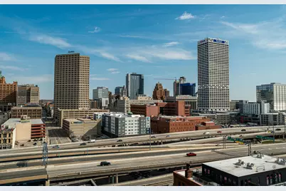 320 E Buffalo St #900, Milwaukee, WI 53202 - Photo 92