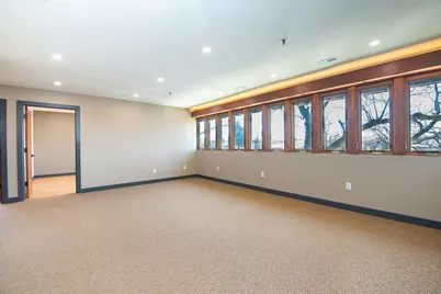 1055  Prairie Dr #East Upper, Racine, WI 53406 - Photo 8