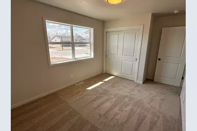 1041  McNish Ct, Sheboygan Falls, WI 53085 - Photo 12