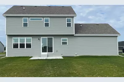 1299  Arrowood Cir, Oconomowoc, WI 53066 - Photo 2