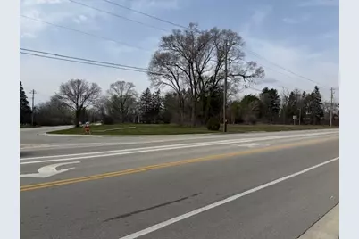 10401 N Cedarburg Rd, Mequon, WI 53092 - Photo 1