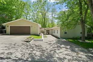 509 Sunset Rd, Twin Lakes, WI 53181 - Photo 2