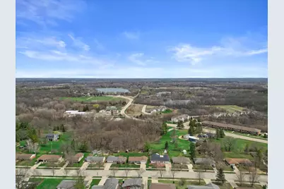 2149  Briar Dr #300, West Bend, WI 53090 - Photo 16