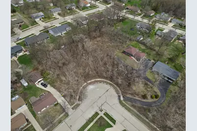 2149  Briar Dr #300, West Bend, WI 53090 - Photo 8