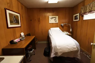 7026 W North Ave, Wauwatosa, WI 53213 - Photo 8