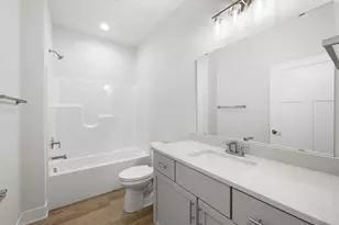 N28W25285 Parkway Ridge Circle, Pewaukee, WI 53072 - Photo 32