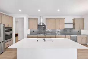 N28W25285 Madeline Blvd, Pewaukee, WI 53072 - Photo 10